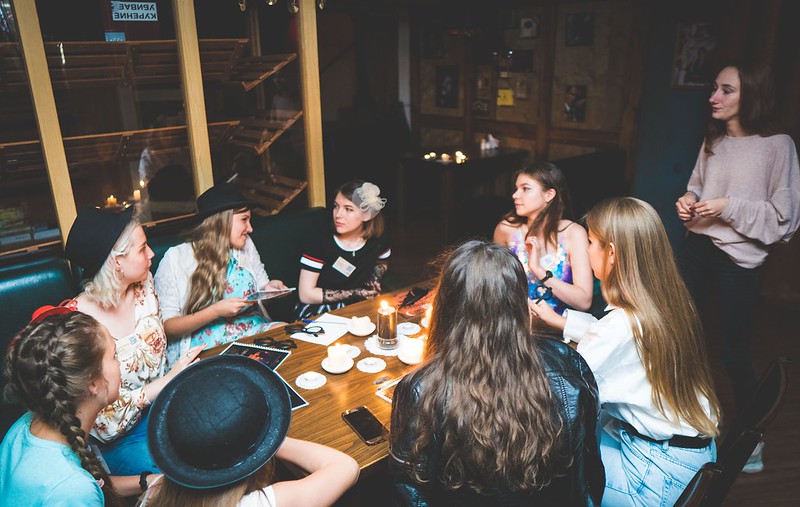 Выездные квесты на Международный женский день: интерактивное мероприятие в школе Moscow.