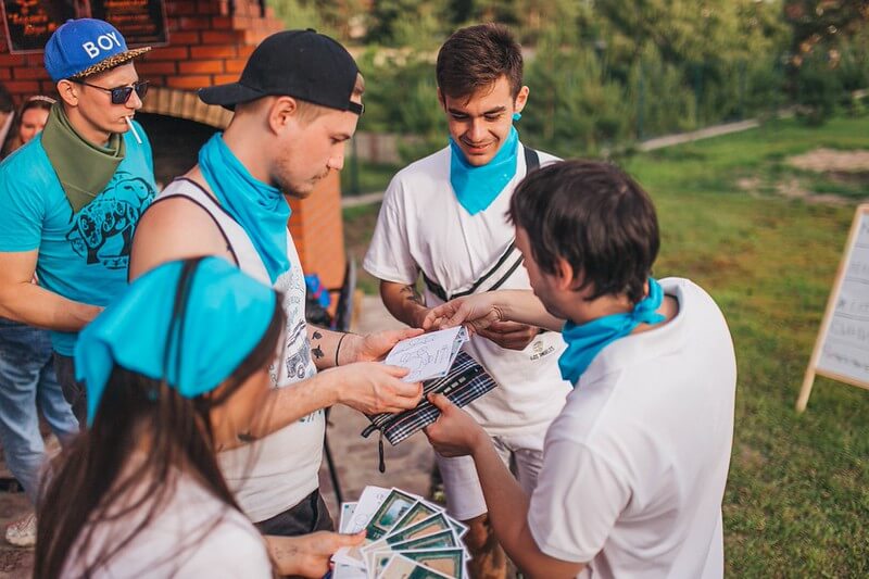 Как отметить майские праздники на природе в Москве — идеи отдыха, квесты и сценарии